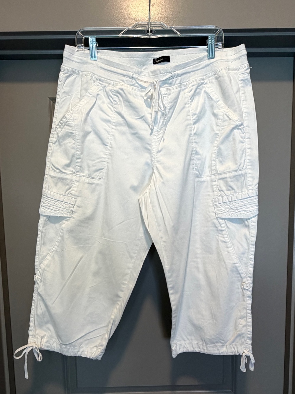 White Cargo Capri Pants - Supplies